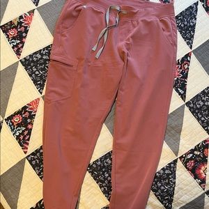 Figs Mauve Zamora scrub joggers, size regular XL